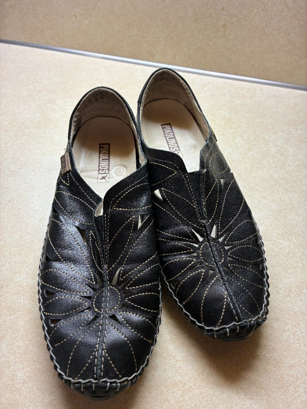 Pikolinos Floral Cut Out Flats